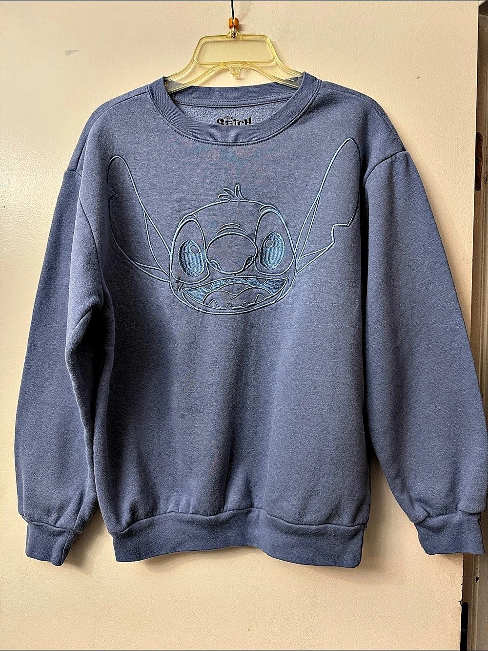 Disney Stitch Graphic Sweatshirt womens Size S (4-6)Like New